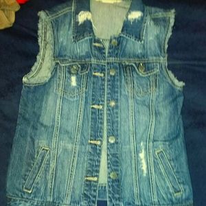 sleevless jean jacket ! small